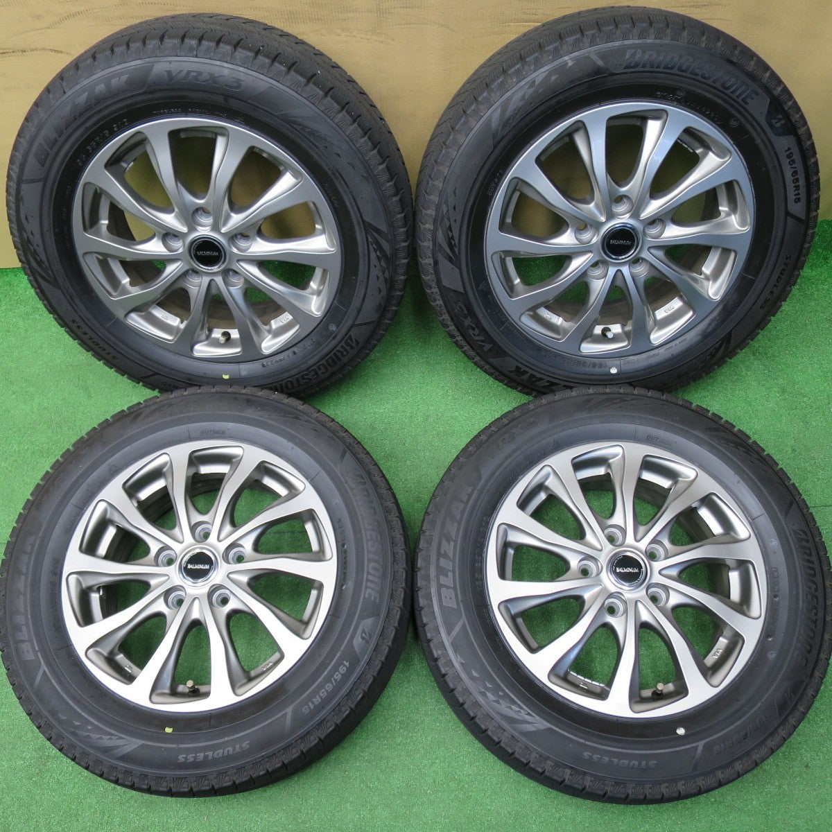 バリ溝！23年！キレイ！9.5分★スタッドレス 195/65R15 ブリヂストン ブリザック VRX3 BALMINUM TR10 バルミナ 15インチ PCD114.3/5H★6040306NKス