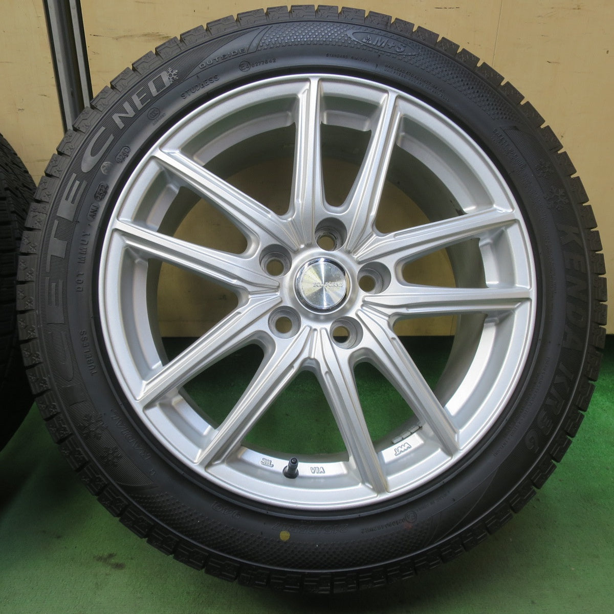 バリ溝！22年！キレイ！9.5分◎スタッドレス 215/55R17 ケンダ KR36 アイステック ネオ ECO FORME エコフォルム 17インチ PCD114.3/5H◎6080510IMス