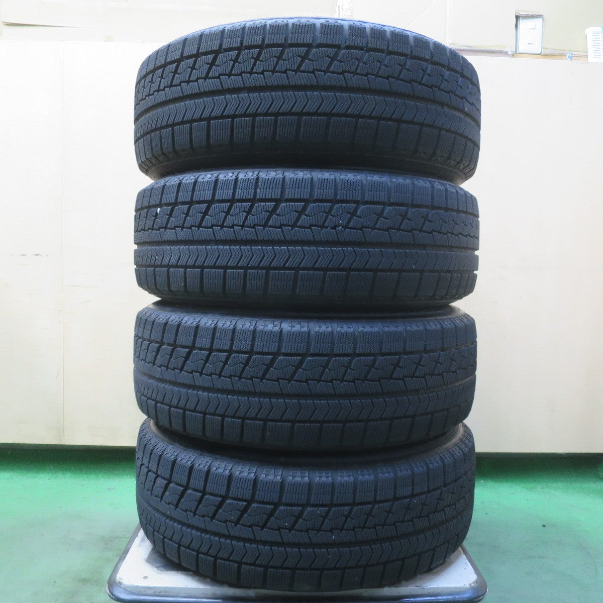 バリ溝！キレイ！9分◎プリウス 等 195/65R15 スタッドレス ブリヂストン ブリザック VRX EuroSpeed MANARAY SPORT ユーロスピード 15インチ PCD100/5H◎6102008イス