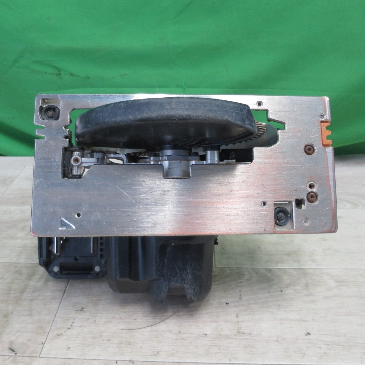 [送料無料] ☆マキタ 165mm 充電式 マルノコ HS631D 電動 工具 makita 丸ノコ 丸のこ 丸鋸 木工用☆