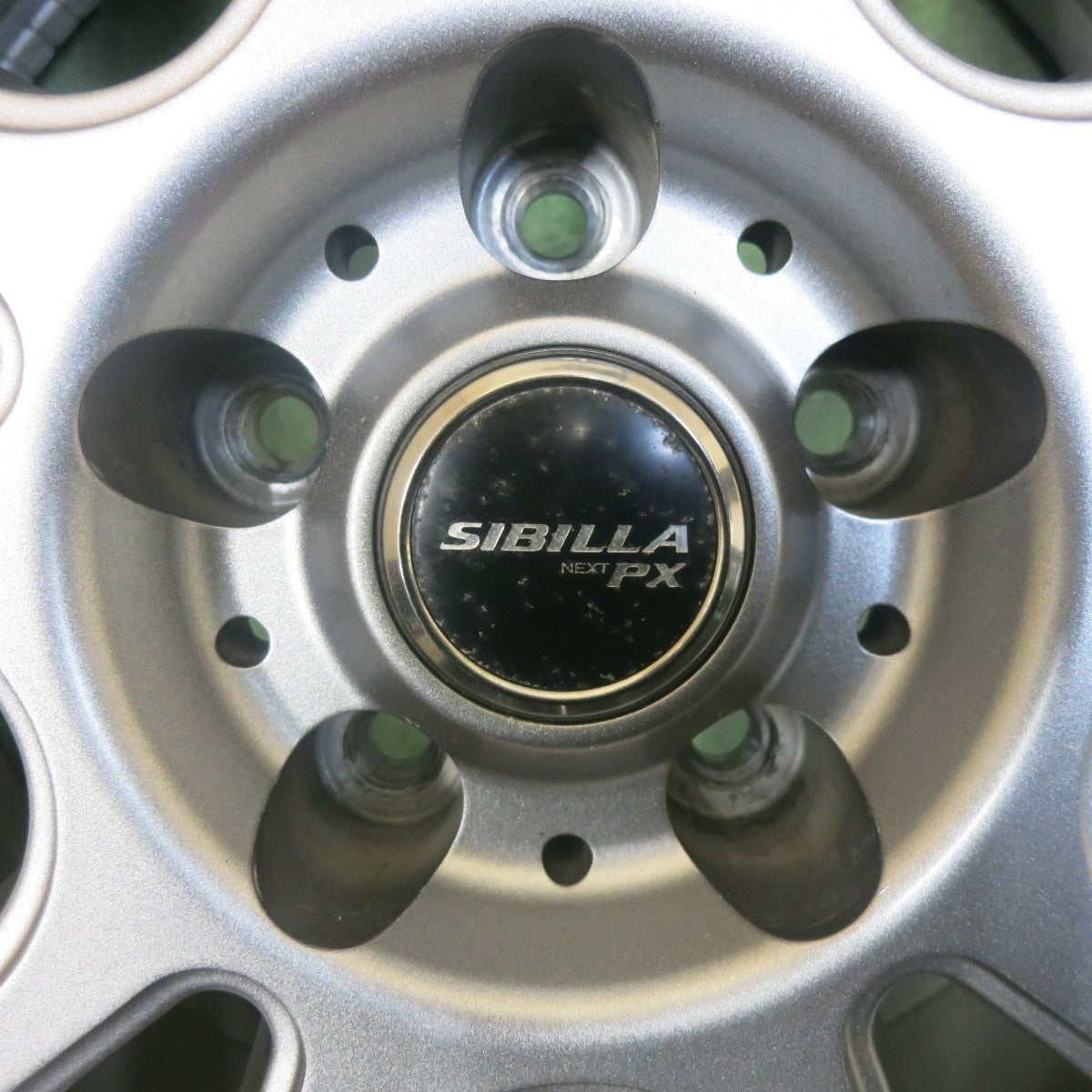 バリ溝！22年！キレイ！9分★スタッドレス 215/55R17 グリップマックス グリップ アイス X ホワイトレター SIBILLA NEXT PX シビラ 17インチ PCD114.3/5H★5112706SKス