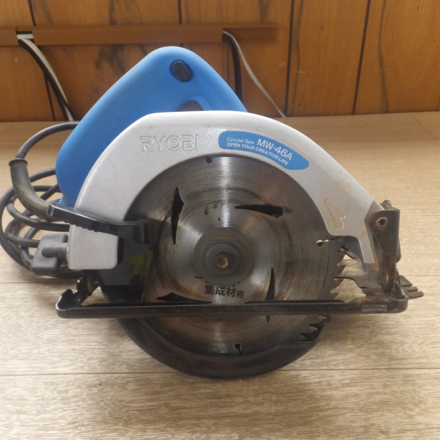 [送料無料] ★リョービ RYOBI 丸ノコ(ブレーキ付) MW-46A　100V 5.7A 550W 50/60Hz　木工用 超硬丸ノコ★