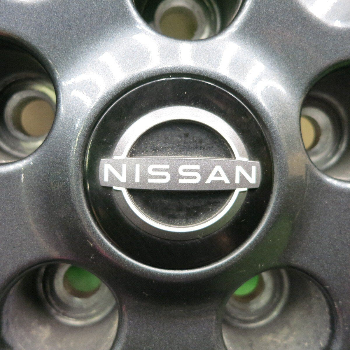 バリ溝！キレイ！9.5分★日産 C27 セレナ ニスモ 純正 205/50R17 スタッドレス ブリヂストン VRX2 PCD114.3/5H★4050601HAス