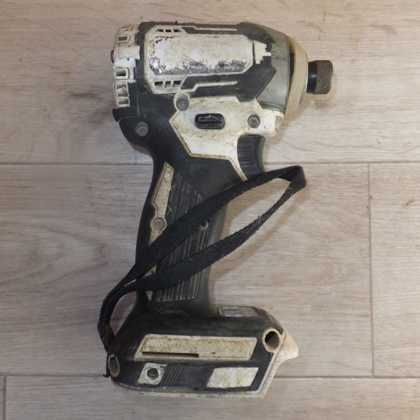 [送料無料] ★マキタ makita 充電式インパクトドライバ TD160D 18V 本体のみ★