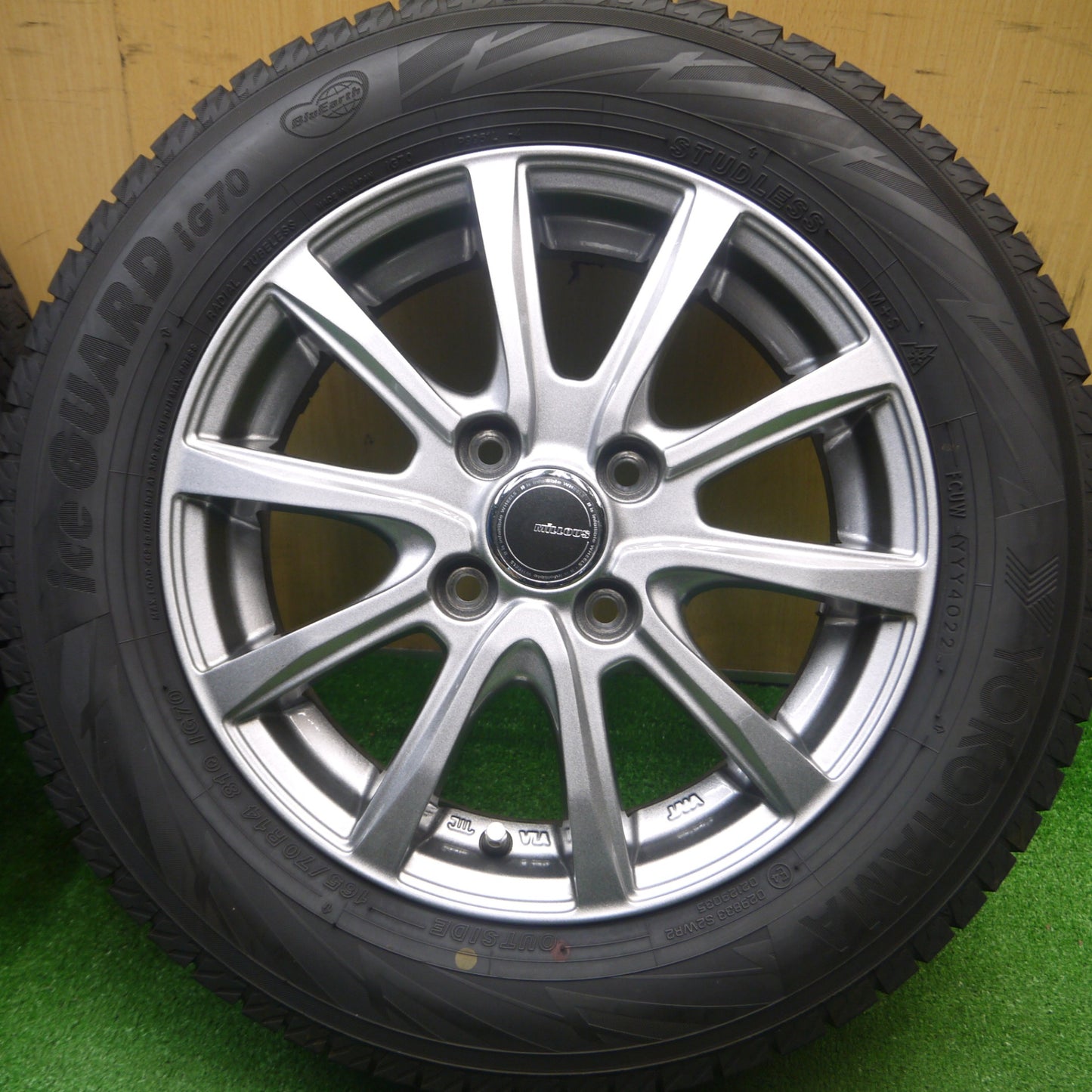 [送料無料] バリ溝！22年！キレイ！8.5分★スタッドレス 165/70R14 ヨコハマ アイスガード iG70 MiLLOUS ミルアス 14インチ PCD100/4H★4112705Hス