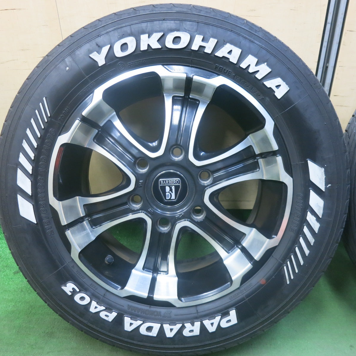 4本価格★ハイエース 等 215/65R16 ヨコハマ PARADA PA03 ホワイトレター BARBERO W-DEEPS バルベロ 16インチ PCD139.7/6H★5120101SKノ
