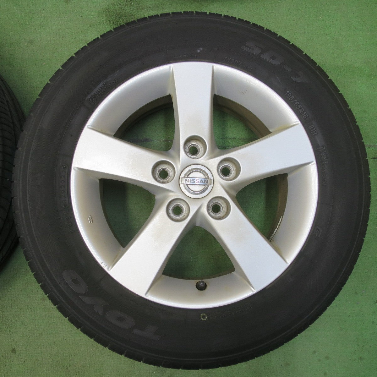バリ溝！22年！9分★日産 ラフェスタ ハイウェイスター 純正 195/65R15 トーヨー SD-7 15インチ PCD114.3/5H★6022813イノ
