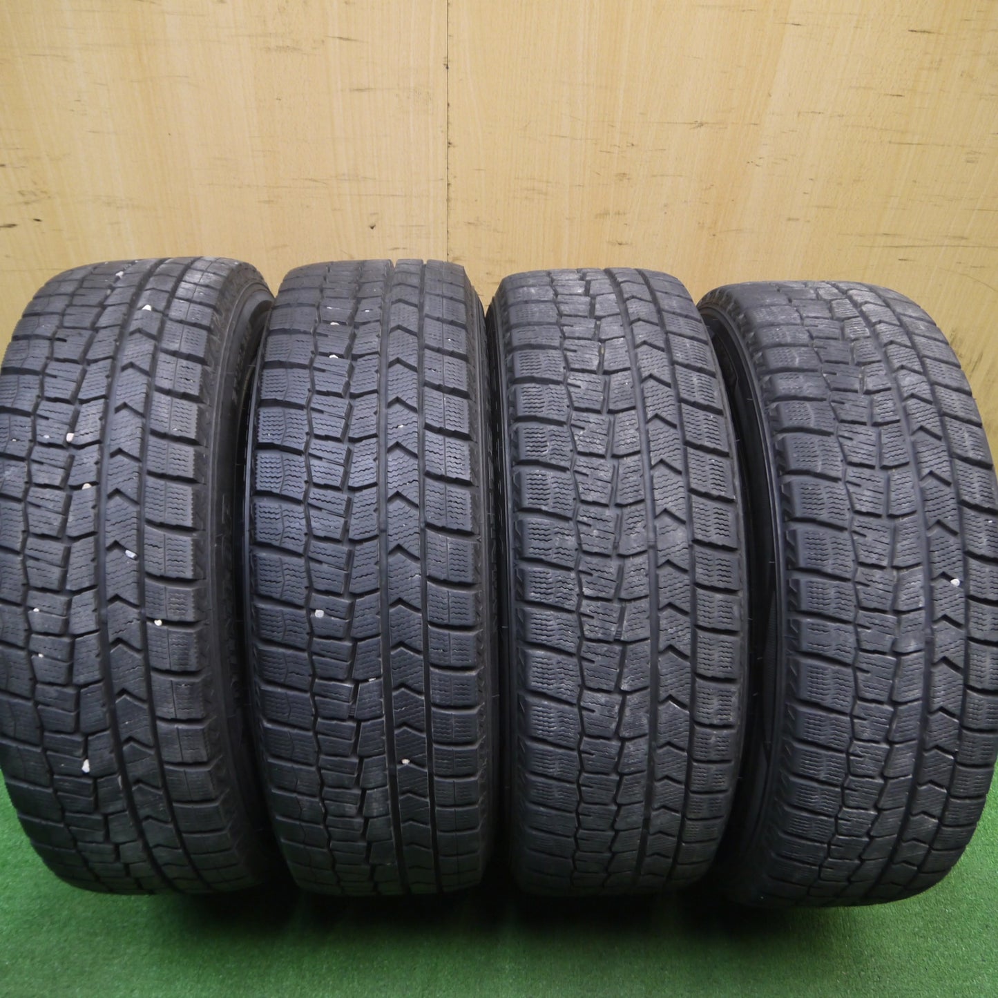 [送料無料] バリ溝！21年！9.5分以上★スタッドレス 185/60R15 ダンロップ ウインターマックス WM02 PASSAGE パサージュ 15インチ PCD100/4H★4121603Hス