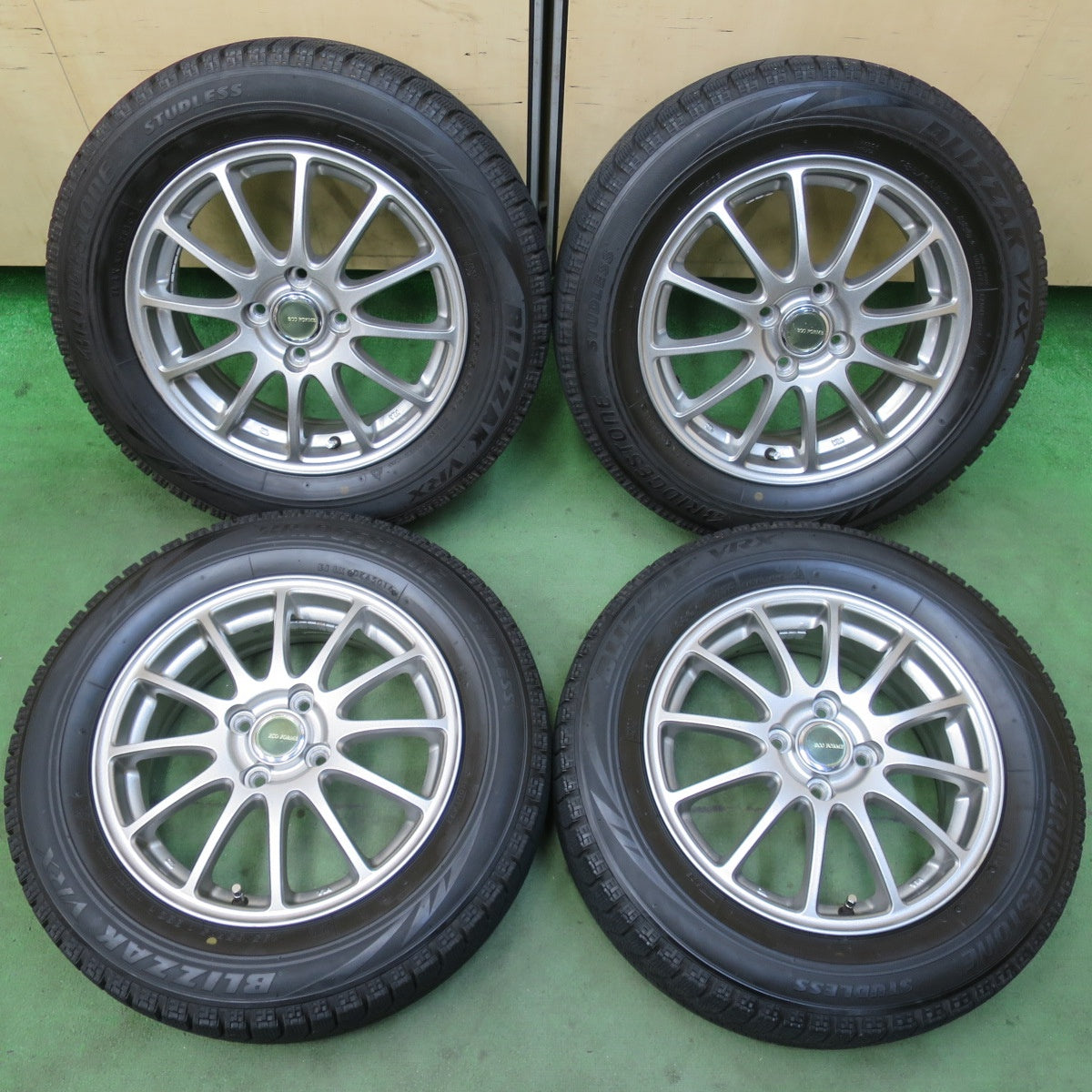 バリ溝！8.5分★スタッドレス 185/65R15 ブリヂストン ブリザック VRX ECO FORME エコフォルム 15インチ PCD100/4H★5120609イス