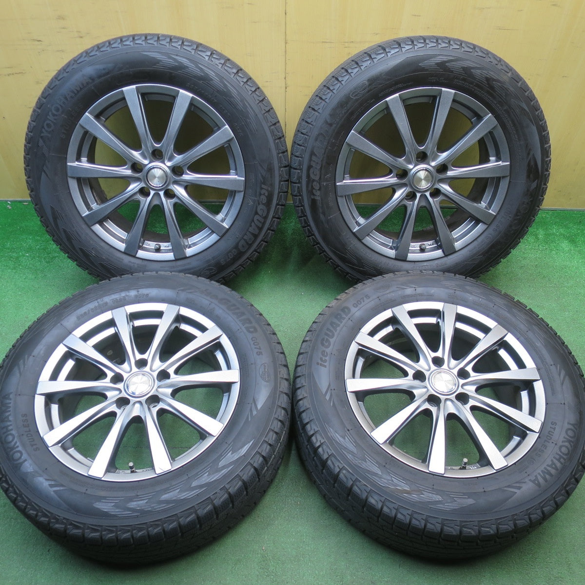 バリ溝！キレイ！9.5分★スタッドレス 225/65R17 ヨコハマ アイスガード G075 GRASS グラス 17インチ PCD114.3/5H★6031801NJス