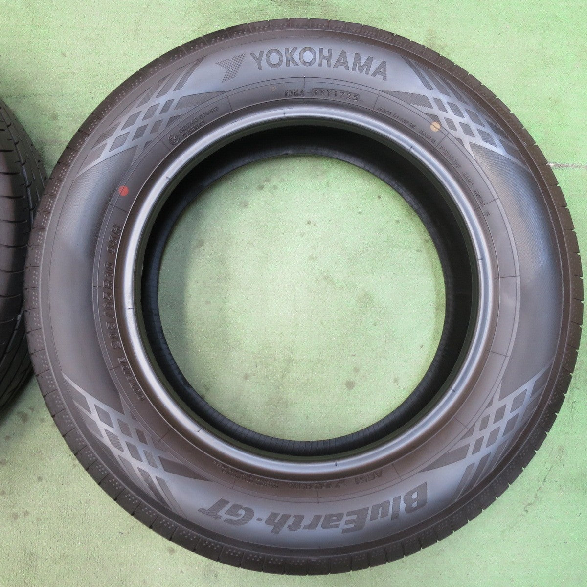 ほぼ新車外し！25年☆205/65R16 ヨコハマ BluEarth-GT AE51