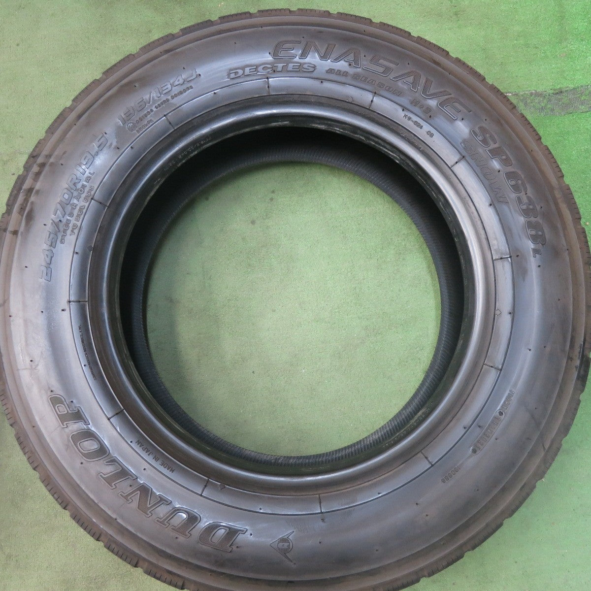 ほぼ未使用！25年★トラック タイヤ 245/70R19.5 136/134J ダンロップ エナセーブ SP638L オールシーズン 19.5インチ★5112504SKスタ