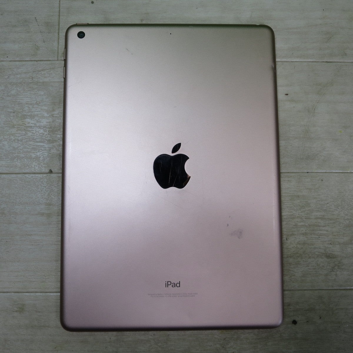☆Apple ipad 第6世代 A1893 FRJN2J/A 32GB Wi-Fiモデル アップル アイパッド タブレット☆