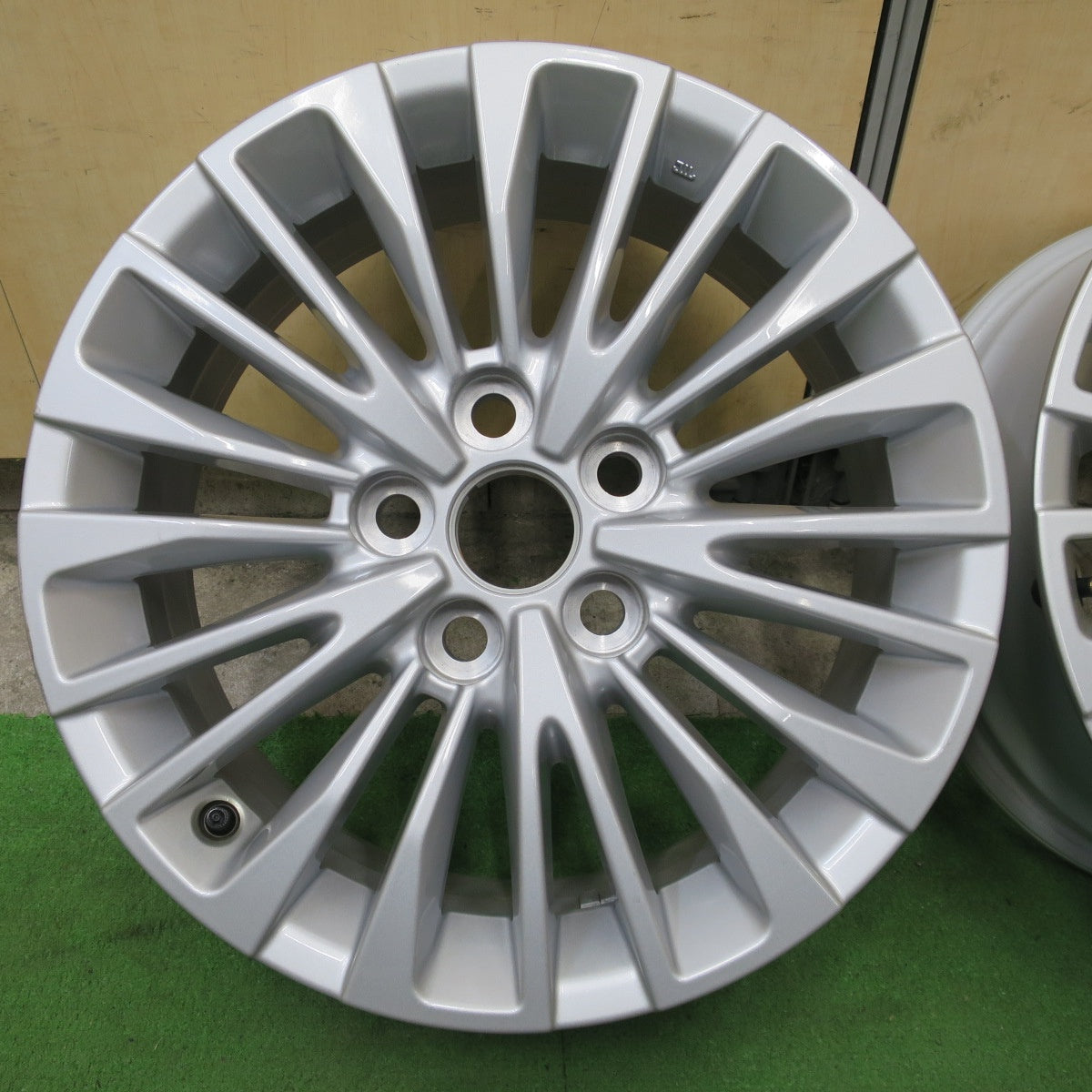 新車外し★トヨタ 40系 アルファード ヴェルファイア 純正 ホイール 17インチ 17×6.5J PCD120/5H★6060501NGホ