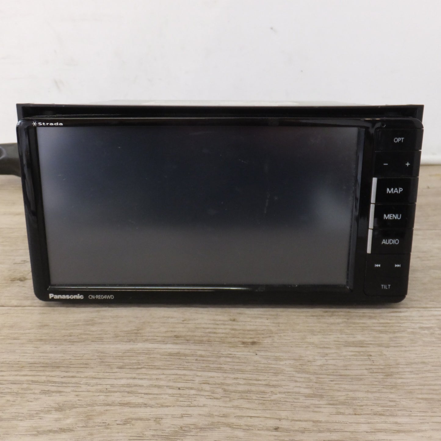 [送料無料] 現状品★パナソニック Panasonic SDカーナビステーション Strada CN-RE04WD(18)★