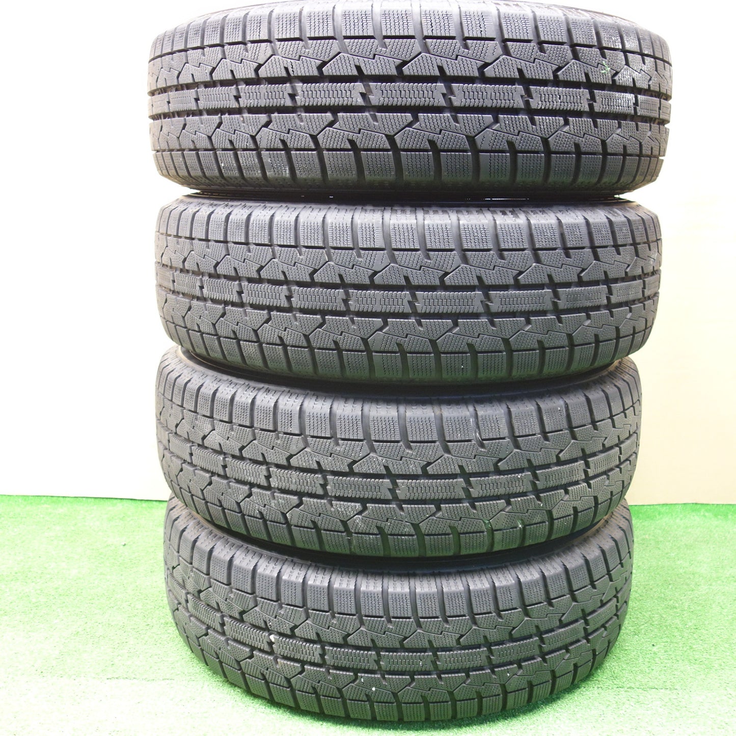 バリ溝！23年！キレイ！9.5分以上★スタッドレス 195/65R16 トーヨー オブザーブ ガリット GIZ WAREN ヴァーレン 16インチ PCD100/4H★5121102KTス