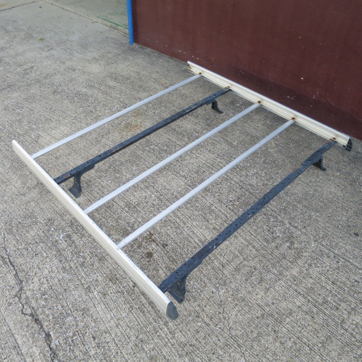 【愛知発 直接引取限定】付属品付き◆日産 VW2E26系 NV350 キャラバン ルーフ キャリア ラック メーカー 型式 不明◆