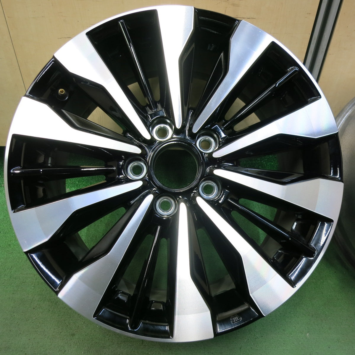 新車外し★ホンダ WR-V 純正 ENKEI ホイール 17インチ 17×7J WRV エンケイ PCD114.3/5H★5051608SYホ