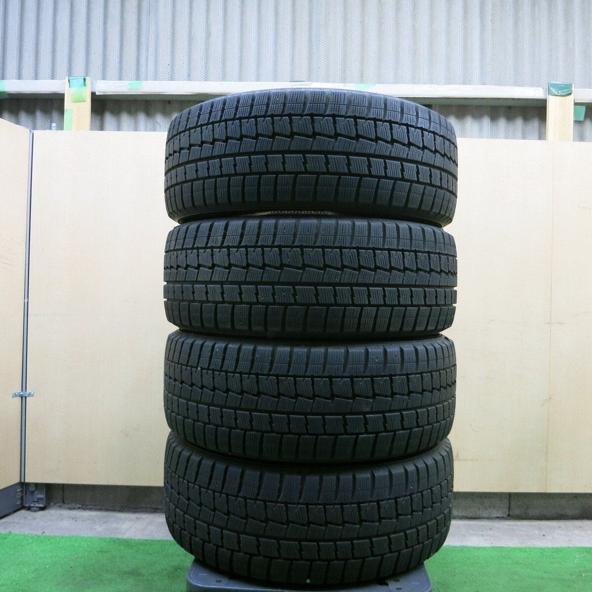 バリ溝！9分★ポルシェ 等 ATS 235/45R18 スタッドレス ダンロップ ウインターマックス WM01 18インチ PCD130/5H★4061801ナス
