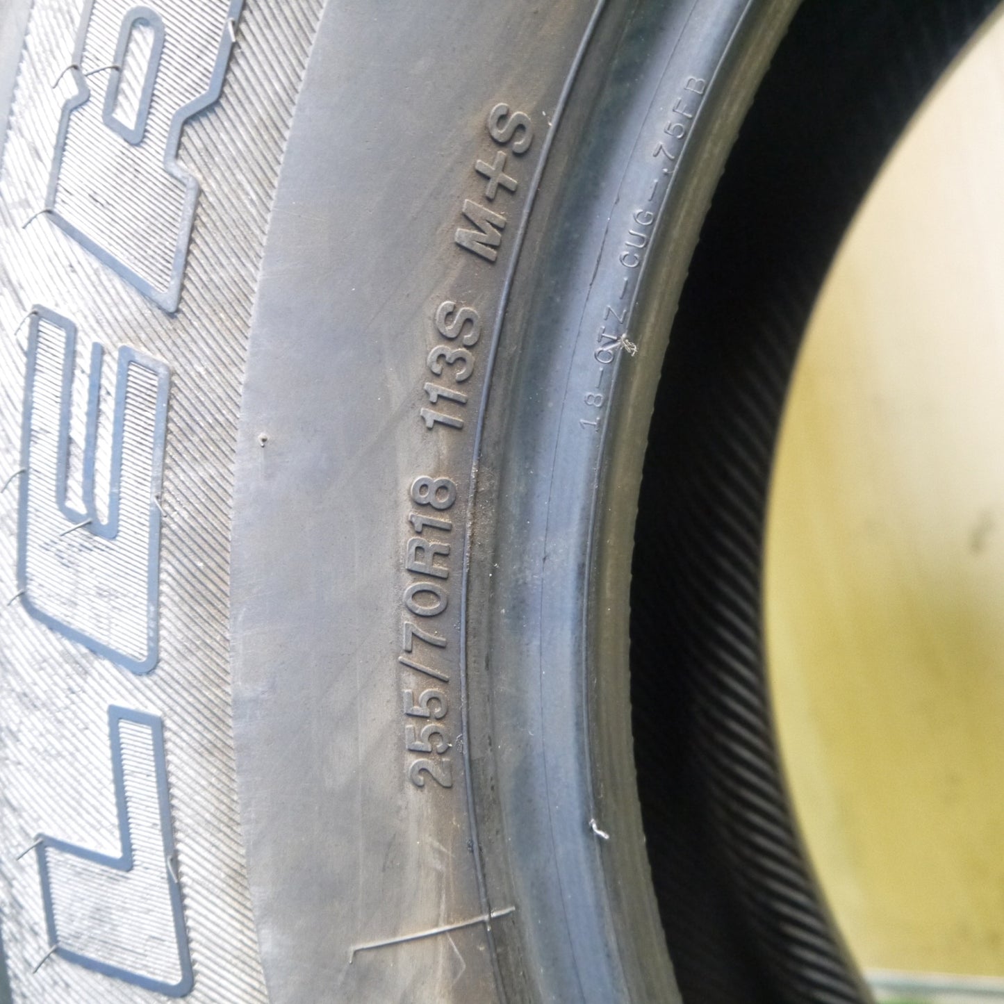 新車外し！1本★255/70R18 ブリヂストン デューラー H/T 840 DUELER タイヤ 18インチ ジープ ラングラー 等★6071303Hノタ