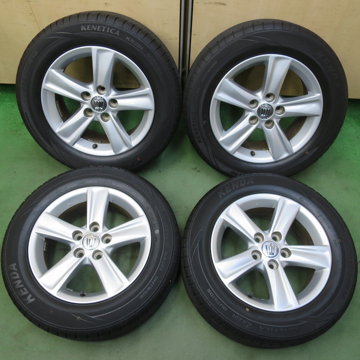バリ溝！キレイ！9分◎トヨタ 130系 マークX 純正 215/60R16 ケンダ KENETICA KR201 16インチ PCD114.3/5H◎6081904イノ