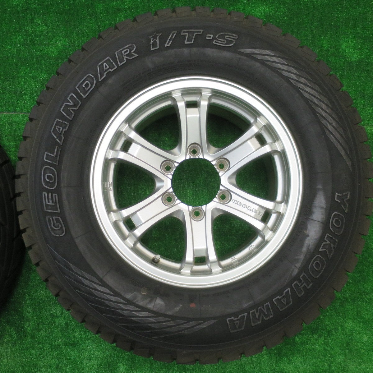 バリ溝！キレイ！9.5分★KEELER 265/70R16 スタッドレス ヨコハマ ジオランダー i/T-S キーラー 16インチ PCD139.7/6H★5100702NJス