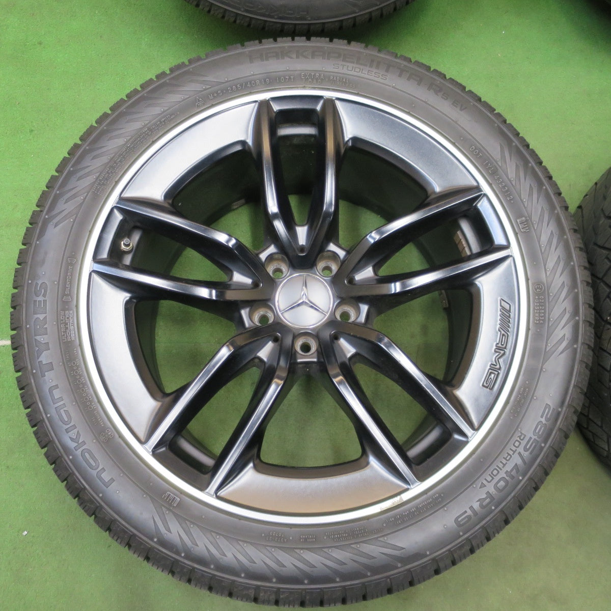 センサー付！22年★ベンツ GT43 GT53 GT63 純正 AMG 255/45R19 285/40R19 スタッドレス ノキアン タイヤ ハッカペリッタ R5 EV 19インチ PCD112/5H★6032702ナス