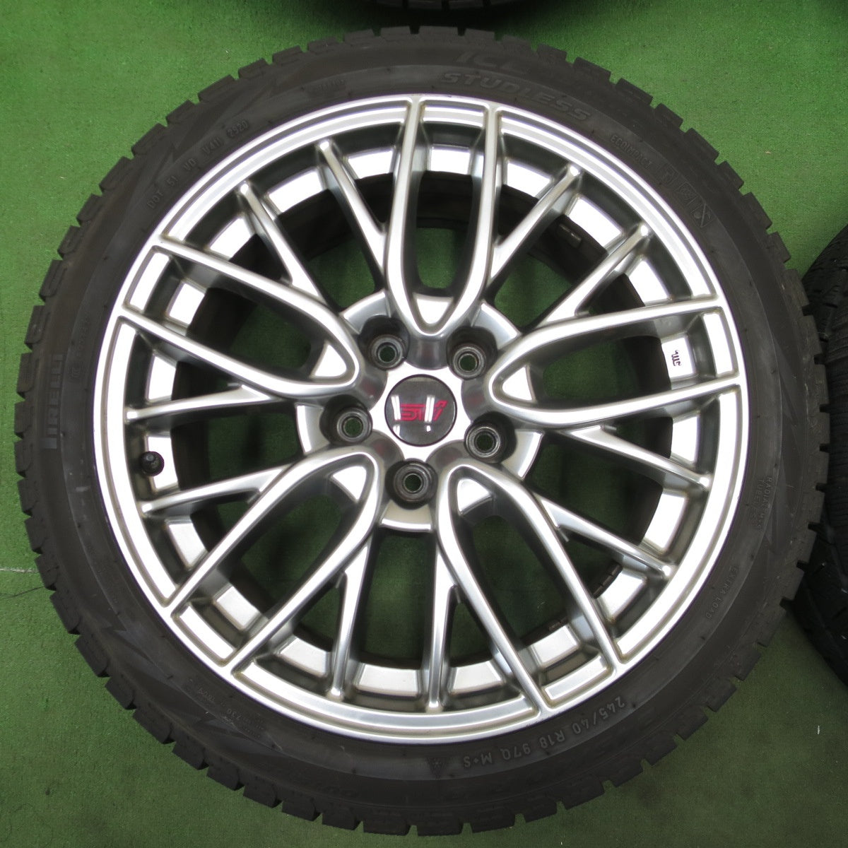 バリ溝！8.5分★スバル WRX STI 純正 245/40R18 スタッドレス ピレリ アイスアシンメトリコ 18インチ PCD114.3/5H★6031801ナス