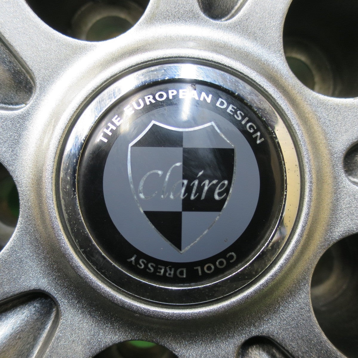 [送料無料] バリ溝！キレイ！9分★スタッドレス 225/65R17 ブリヂストン ブリザック DM-V2 Claire クレール 17インチ PCD114.3/5H★5011609イス