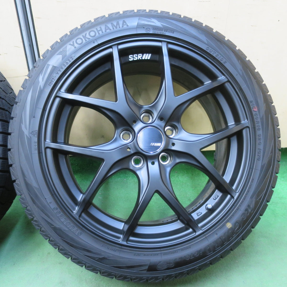 バリ溝！22年！キレイ！9.5分以上★SSR GTV03 TANABE 215/50R18 スタッドレス ヨコハマ アイスガード iG70 18インチ タナベ PCD114.3/5H★5120902イス