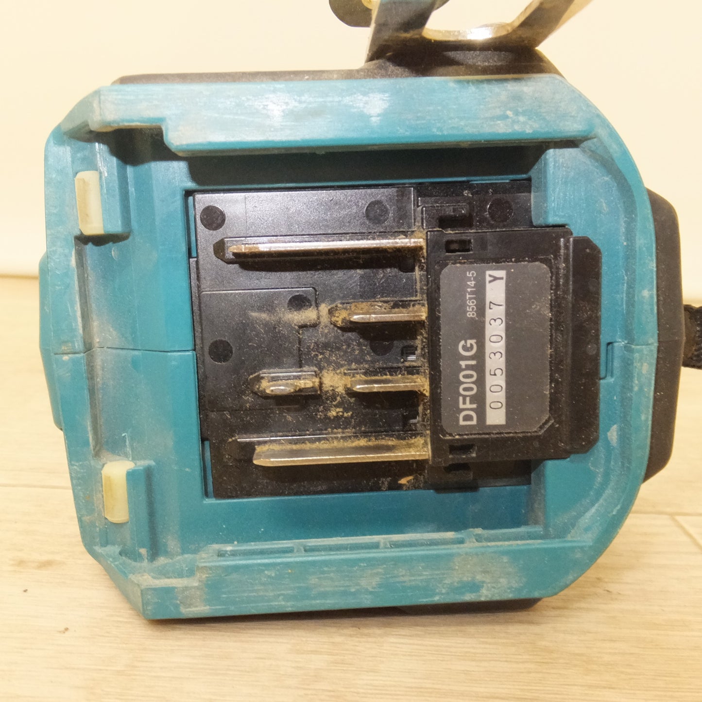 [送料無料] ★マキタ makita 充電式ドライバドリル DF001G 36V-40V(max) 本体のみ★