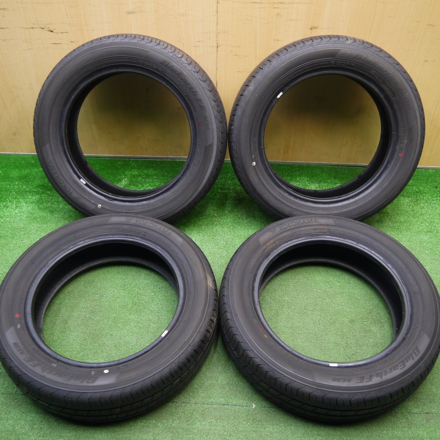 新車外し！25年★165/65R15 ヨコハマ BluEarth-FE AE30 ブルーアース タイヤ 15インチ タフト デリカ D:2 ソリオ 等★5120502Hノタ