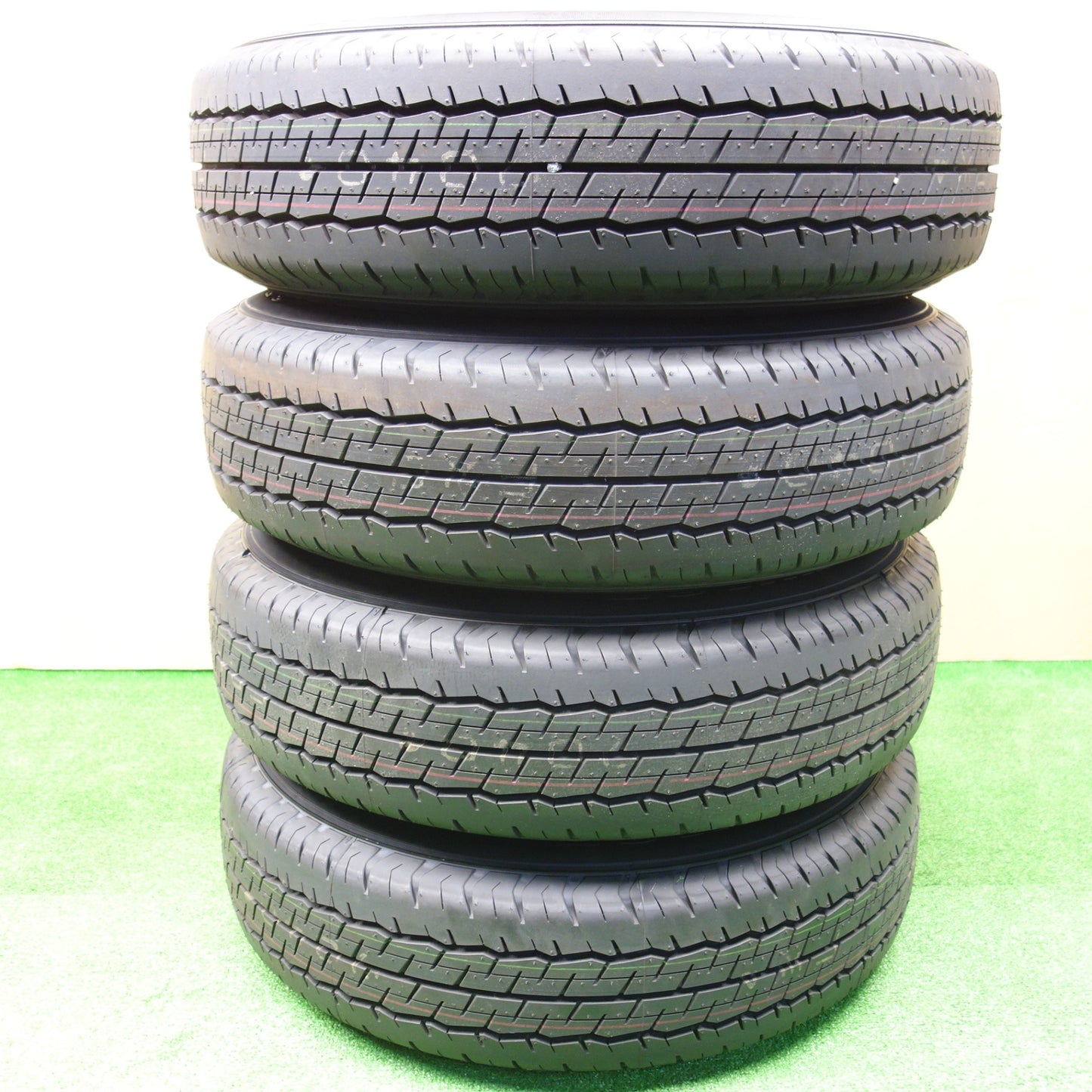 新車外し！25年★トヨタ 200系 ハイエース 純正 スチール 195/80R15 107/105S ダンロップ SP175N 15インチ PCD139.7/6H★5120701KTノ