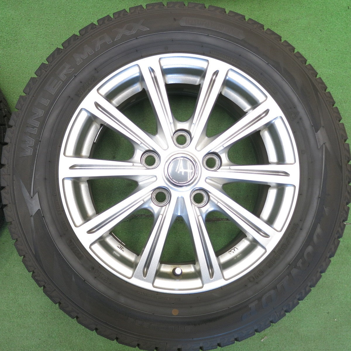 バリ溝！24年！キレイ！9.5分◎スタッドレス 195/65R15 ダンロップ ウインターマックス WM02 MiLLOUS PS ミルアス 15インチ PCD114.3/5H◎6071802HAス