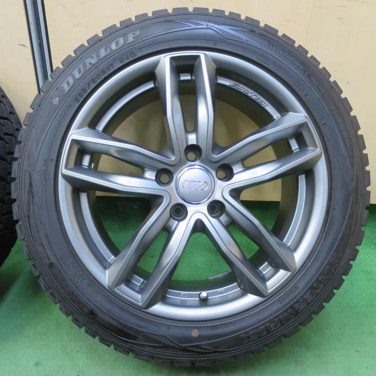 バリ溝！9.5分★アウディ 等 EUROTECH GAYA5 225/50R17 スタッドレス ダンロップ ウインターマックス WM01 ユーロテック ガヤ5 17インチ PCD112/5H★5061502イス