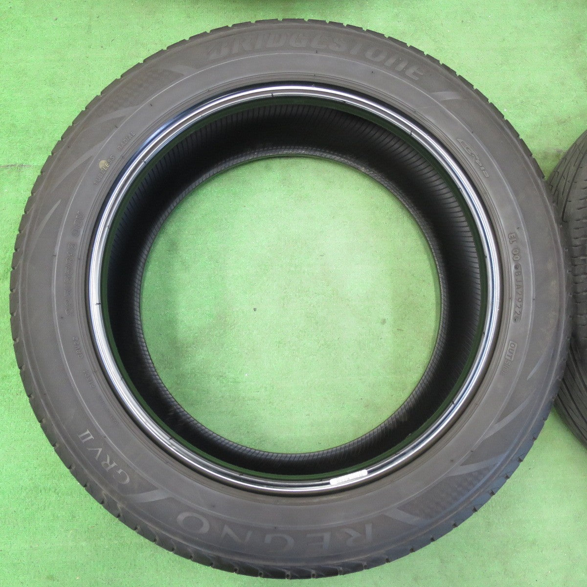 [送料無料] バリ溝！24年！9.5分★225/55R18 ブリヂストン レグノ GRV2 タイヤ 18インチ デリカD5 エルグランド スカイライン 等★4120306イノタ
