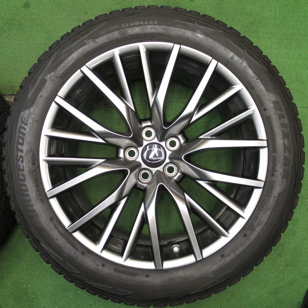センサー付！キレイ★レクサス RX Fスポーツ 純正 235/55R20 スタッドレス ブリヂストン ブリザック DM-V2 20インチ PCD114.3/5H★5052505NJス