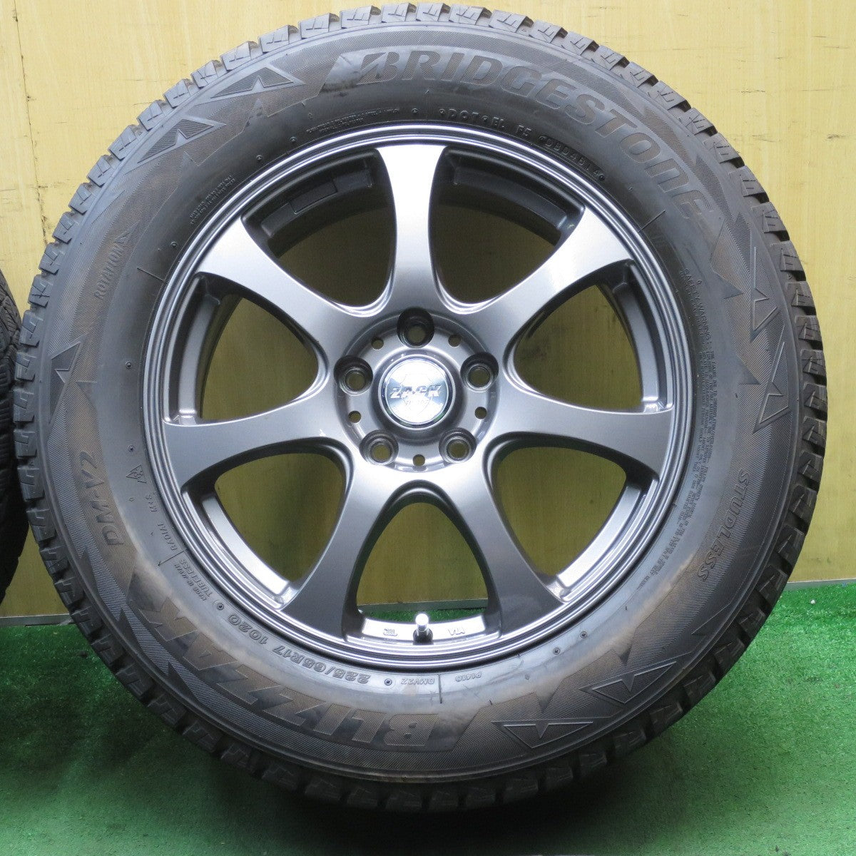 バリ溝！キレイ！9分★スタッドレス 225/65R17 ブリヂストン ブリザック DM-V2 ZACK JP-107 MONZA ザック モンツァ 17インチ PCD114.3/5H★5062101NJス