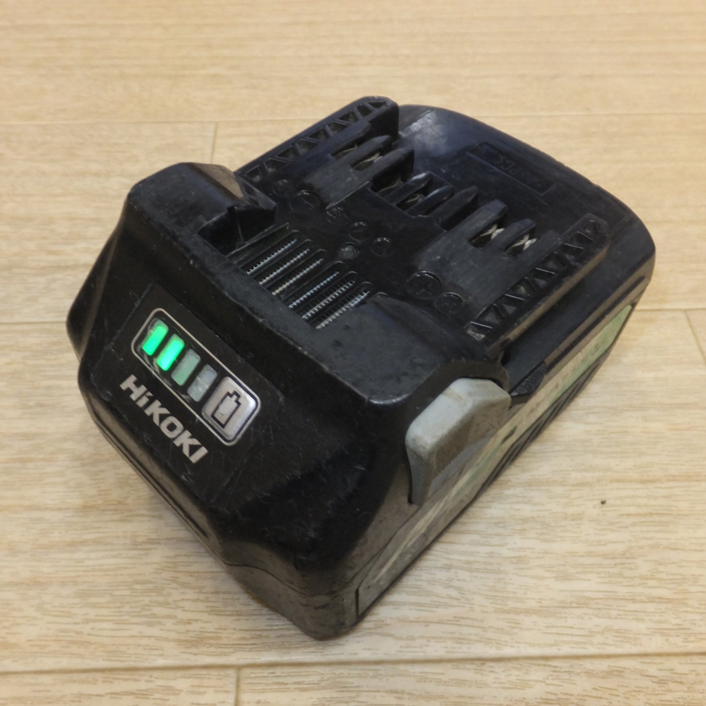 [送料無料] ジャンク★ハイコーキ HiKOKI コードレスインパクトドライバ WH36DA　蓄電池 BSL36A18 2個　急速充電器 UC18YDL2　セット★