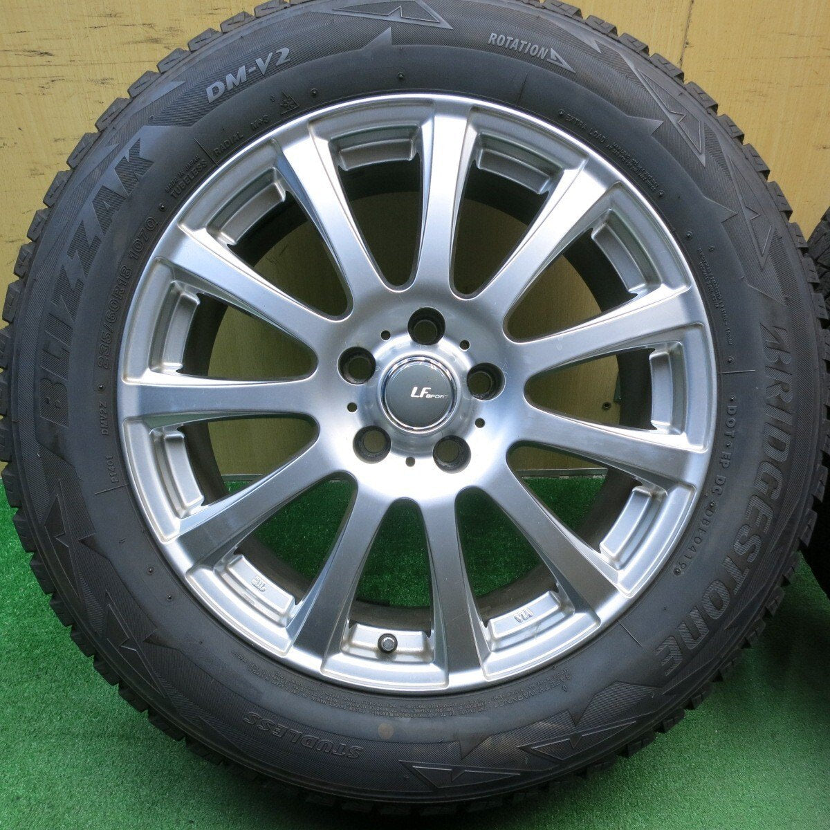 4本価格★スタッドレス 235/60R18 ブリヂストン ブリザック DM-V2 LF SPORT LFスポーツ 18インチ PCD114.3/5H★5040503TNス