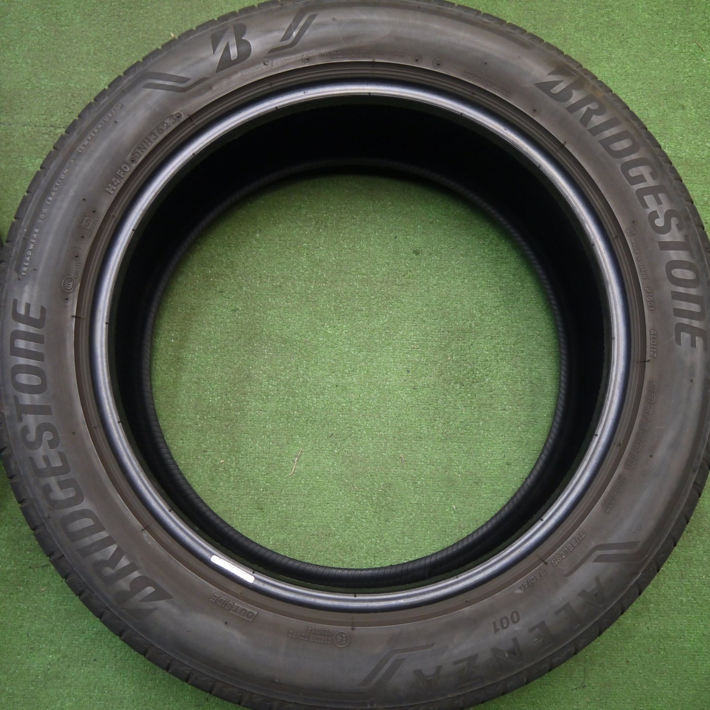 バリ溝！23年！9分★235/55R19 ブリヂストン アレンザ 001 ALENZA 19インチ タイヤ RAV4 エクストレイル レクサス RX 等★6012801Hノタ