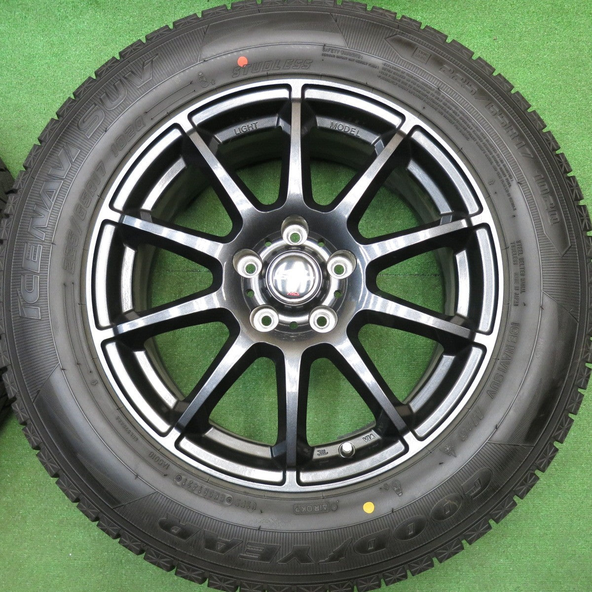 バリ溝！21年！キレイ！9.5分以上★スタッドレス 225/65R17 グッドイヤー アイスナビ SUV SCHNEIDER MiD シュナイダー 17インチ PCD114.3/5H★5121414HAス