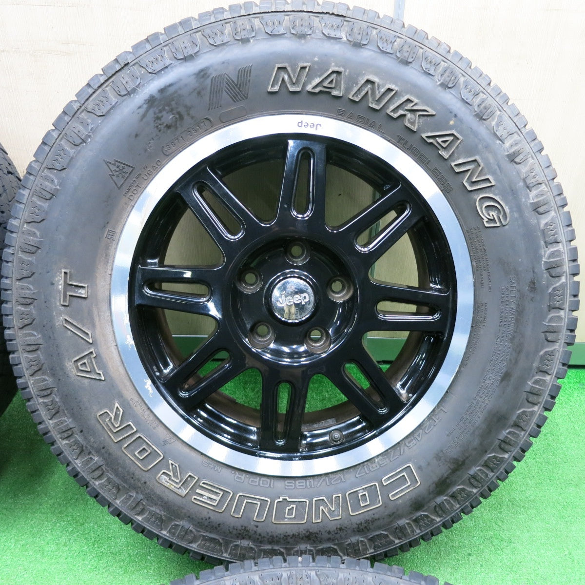 [送料無料] バリ溝！8.5分★ジープ JK ラングラー 純正 OP 245/75R17 121/118S ナンカン CONQUEROR A/T 17インチ PCD127/5H★4111304TNノ