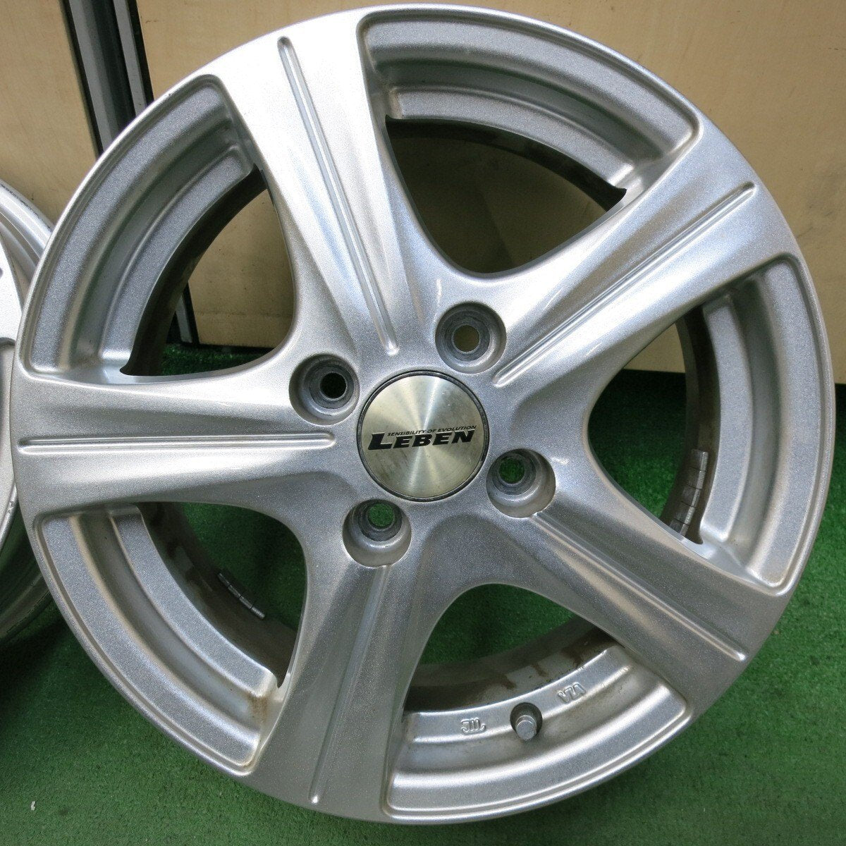 キレイ★LEBEN レーベン 14インチ ホイール 14×5.5J PCD100/4H★5021410SYホ
