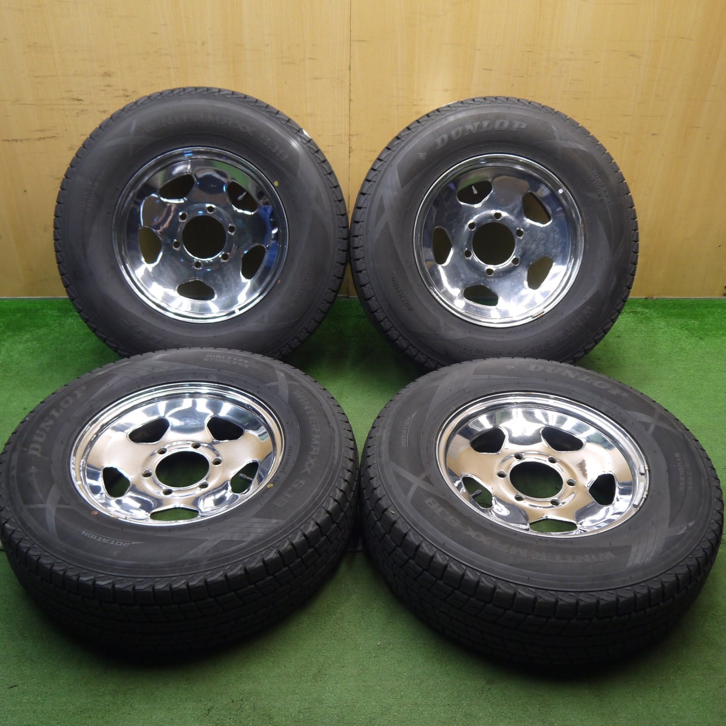 バリ溝！9.5分★スタッドレス 215/80R15 ダンロップ ウインターマックス SJ8 TOPY スチール 15インチ PCD139.7/6H★5071504Hス