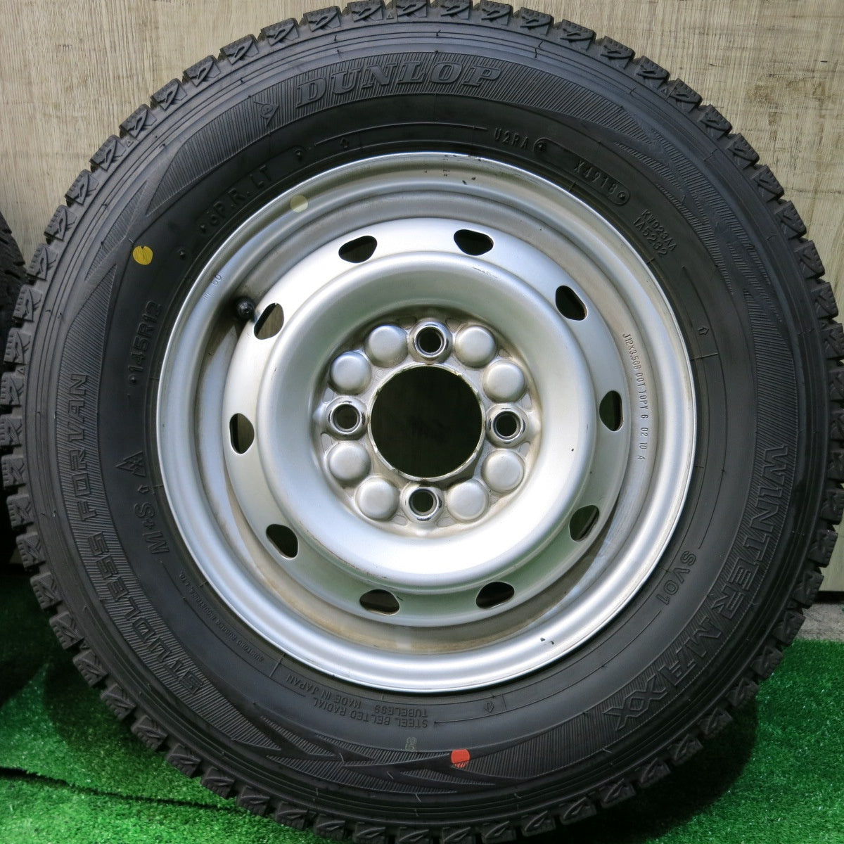 バリ溝！9.5分★スタッドレス 145R12 6PR ダンロップ ウインターマックス SV01 TOPY スチール 12インチ PCD100/4H★5062702HAス
