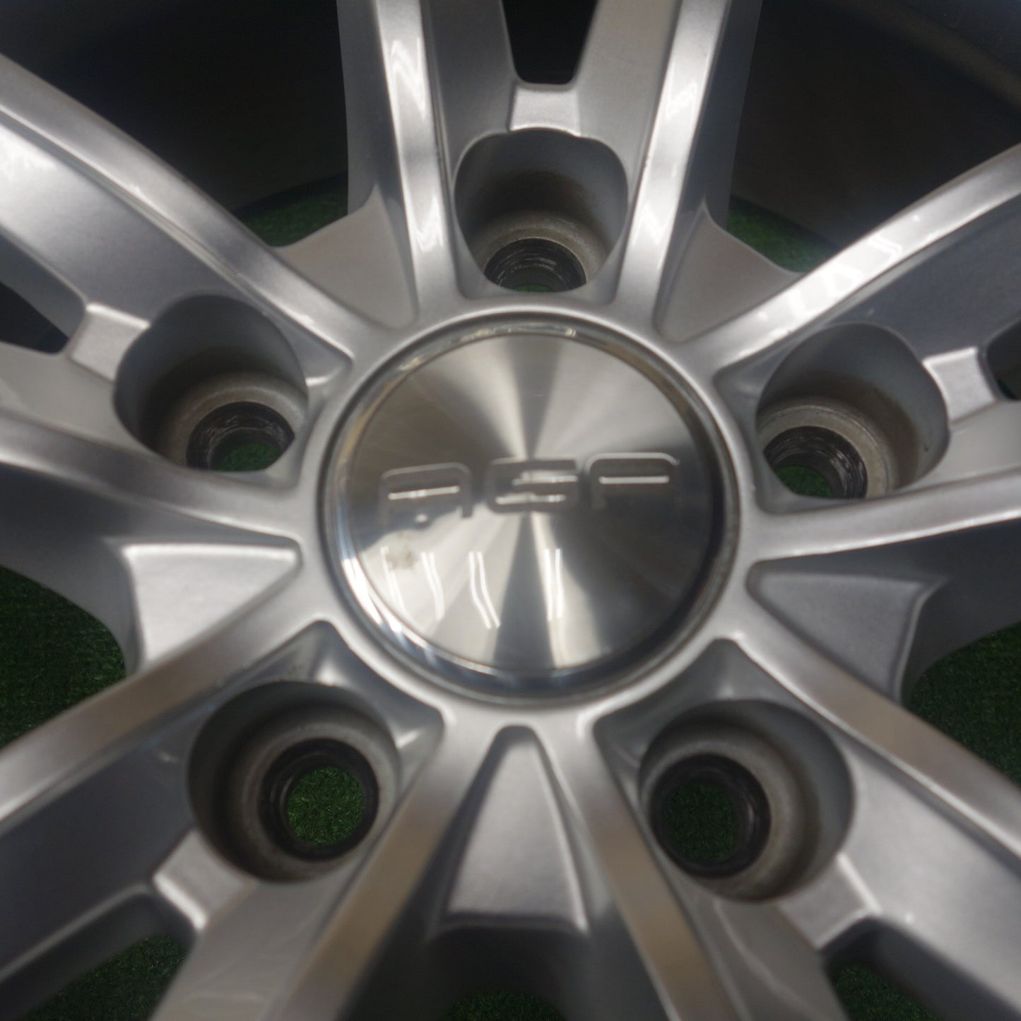 バリ溝！24年！キレイ！9分◎BMW 等 AGA Welt 205/60R16 スタッドレス ピレリ アイスゼロ アシンメトリコ ヴェルト 16インチ PCD120/5H◎6062005KTス