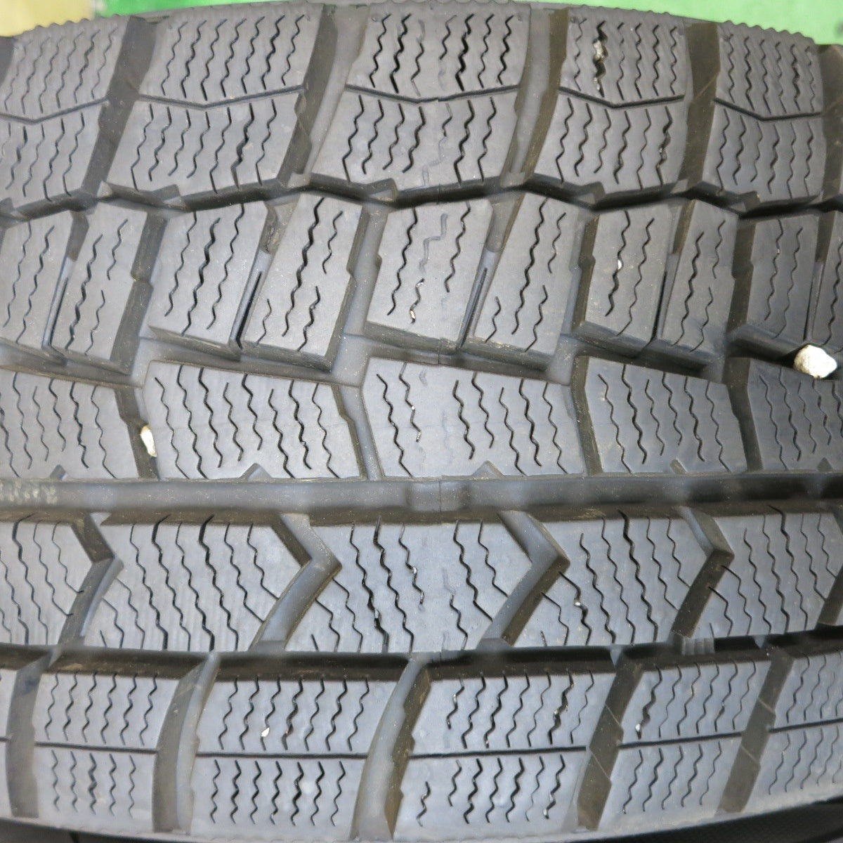 バリ溝！23年！キレイ！9.5分★プリウス 等 185/65R15 スタッドレス ダンロップ ウインターマックス WM02 ravrion RS01 ラブリオン 15インチ PCD100/5H★5072701HAス