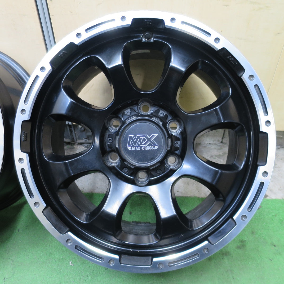 4本価格◎MX MAD CROSS 17インチ ホイール マッドクロス 17×8J PCD139.7/6H◎6081201NGホ