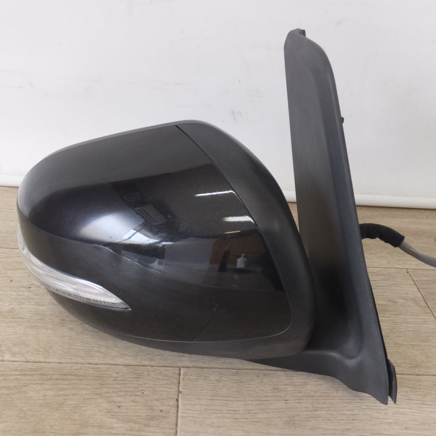 [送料無料] ★ダイハツ DAIHATSU 純正 タント LA600S ドアミラー サイドミラー ST07 13073 SAKAE RIKEN 右★
